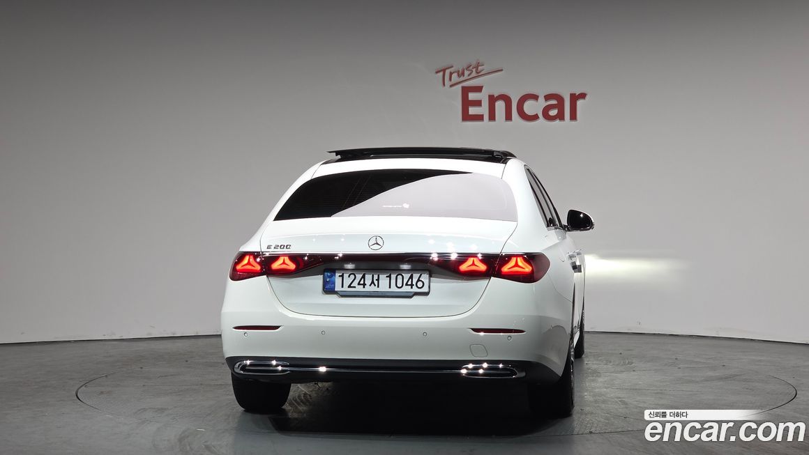 Mercedes-Benz E-Class E200 Avantgarde, 2024