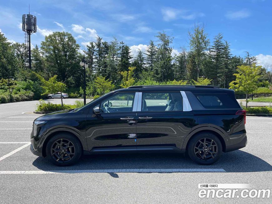 Kia Carnival 9-Seater Gravity, 2025