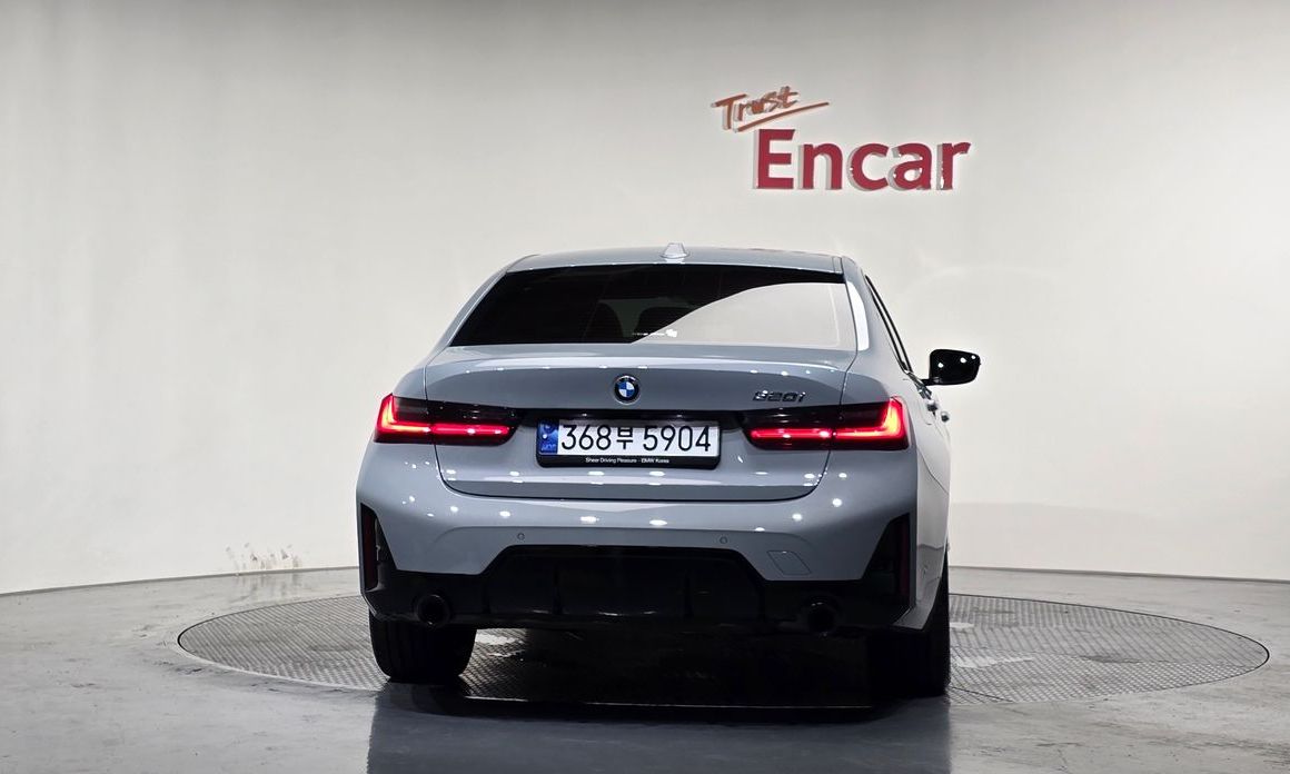 BMW 3-Series 320i M Sport, 2023
