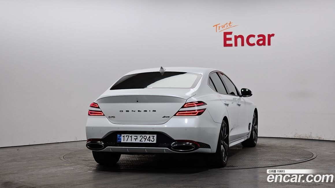 Genesis G70 Gasoline 2.0T 4WD, 2022