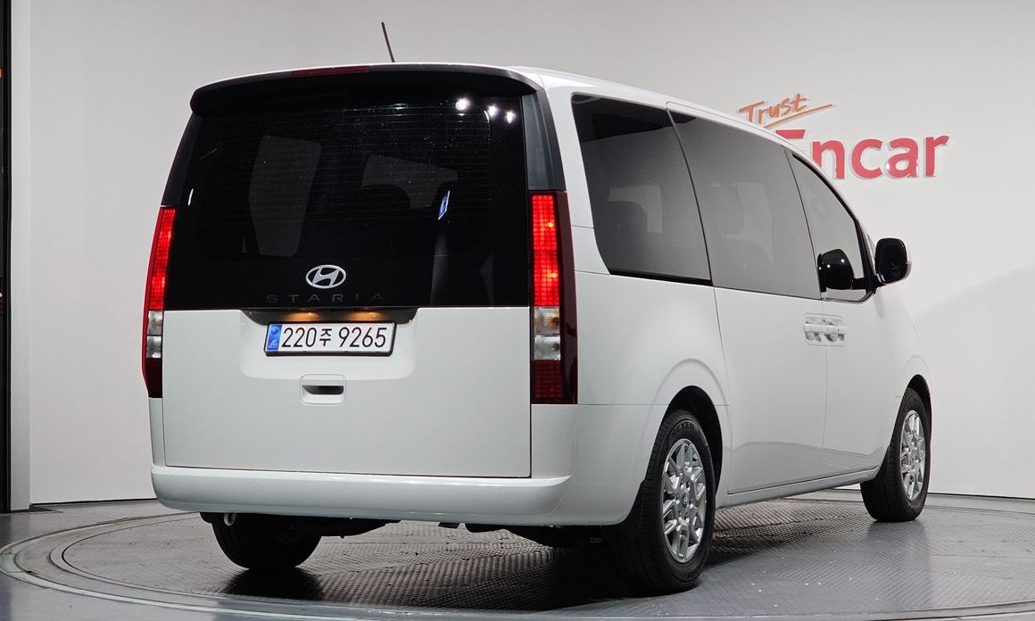 Hyundai Staria Tourer 9-Seater, 2025