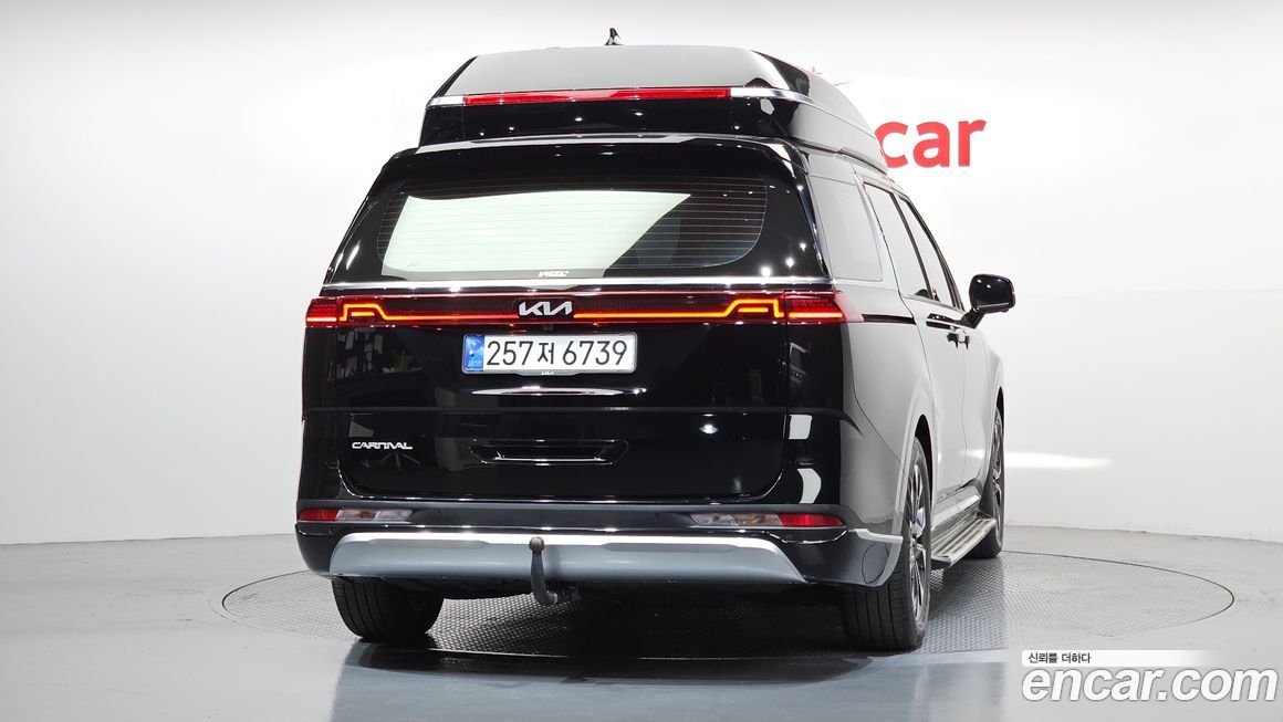 Kia Carnival 7-Seater Hi-Limousine, 2023