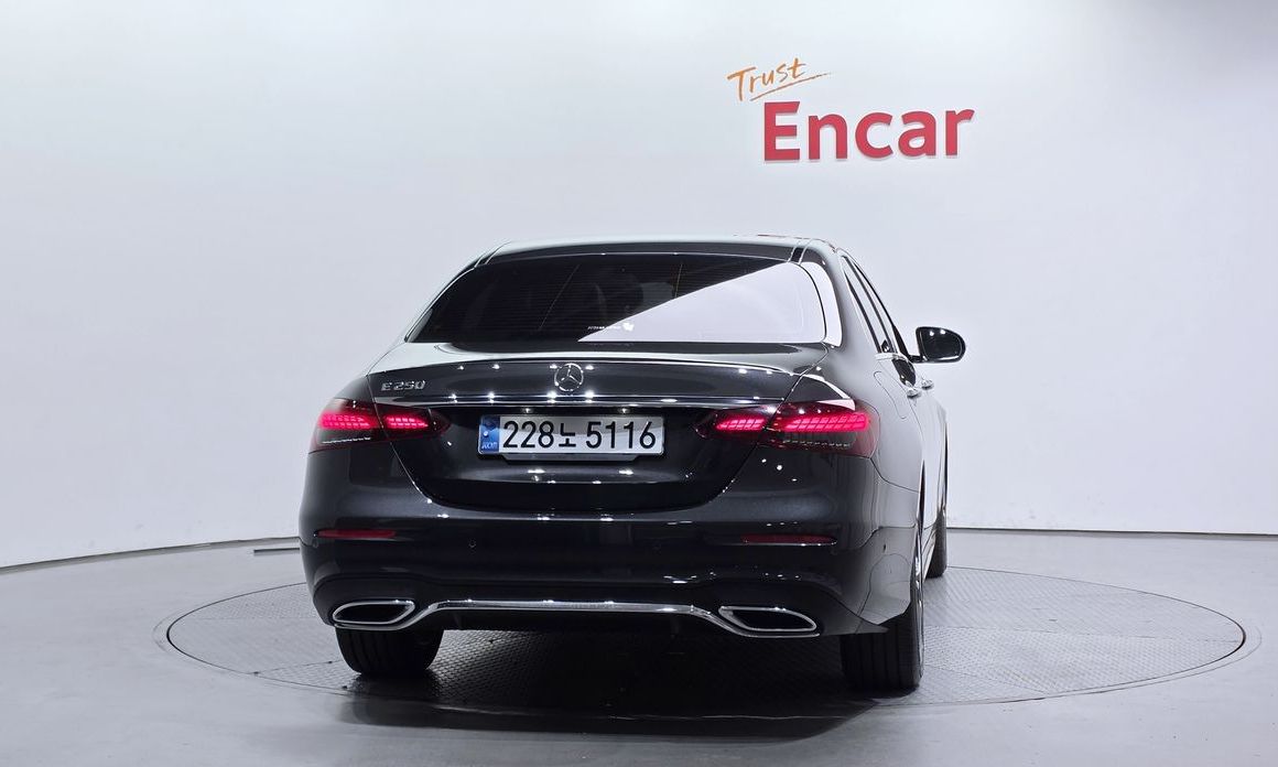 Mercedes-Benz E-Class E250 AMG Line, 2023