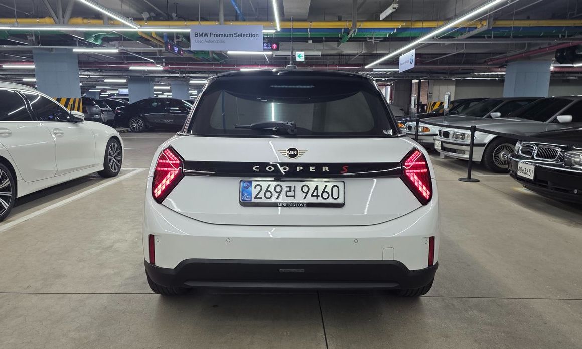 Mini Cooper 5 Door Favoured, 2025