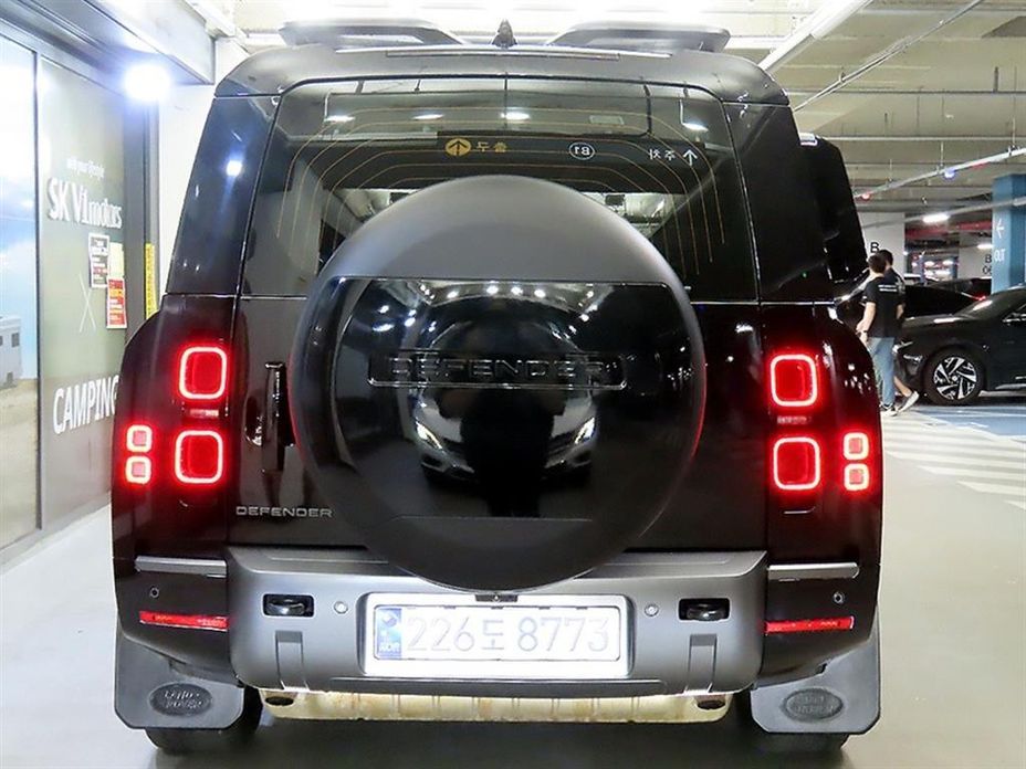 Land Rover Defender 130 P400 Outbound, 2025