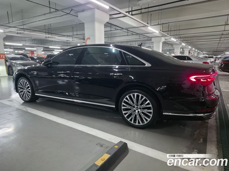 Audi A8 60 TFSI Quattro LWB, 2021
