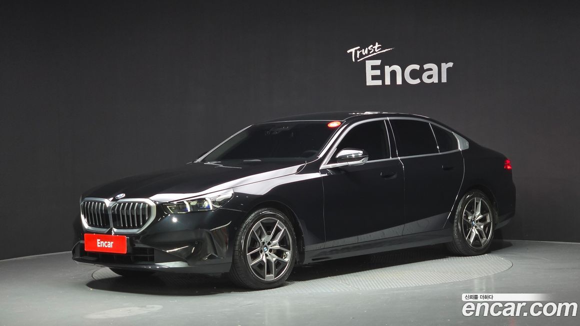 BMW 5-Series 523d, 2024