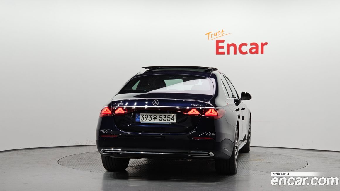 Mercedes-Benz E-Class E300 4MATIC Exclusive, 2024