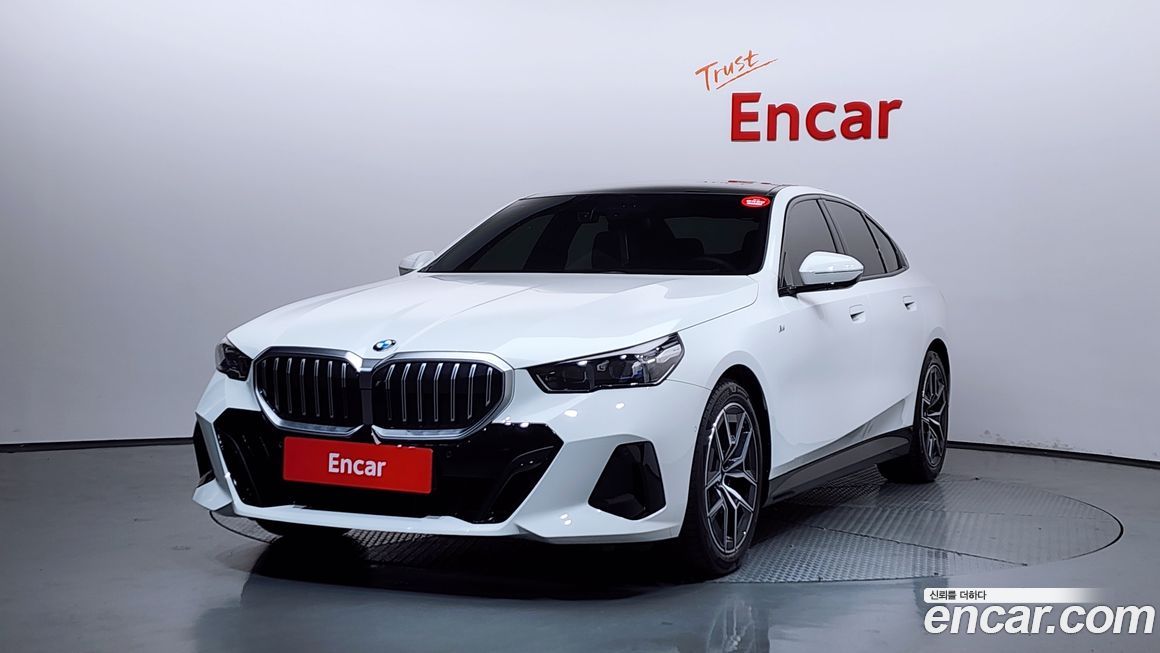 BMW 5-Series 520i M Sport, 2024