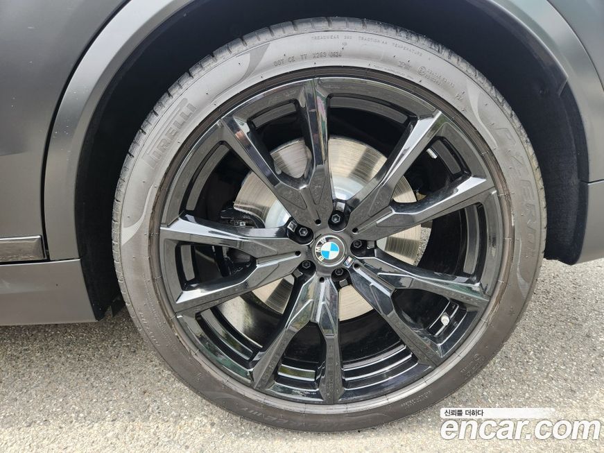 BMW X7 M60i xDrive M sport 6STR, 2025