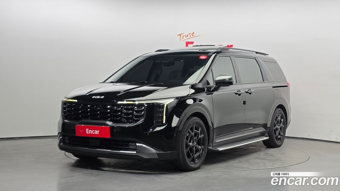 Kia Carnival 9-Seater Gravity, 2024