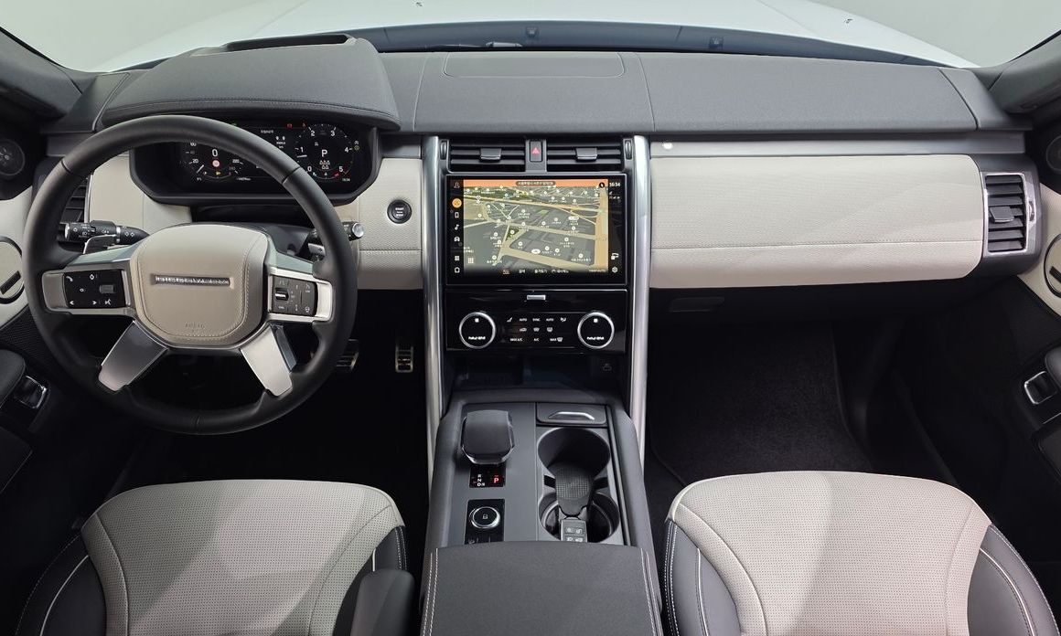 Land Rover Discovery D300 Dynamic HSE, 2024