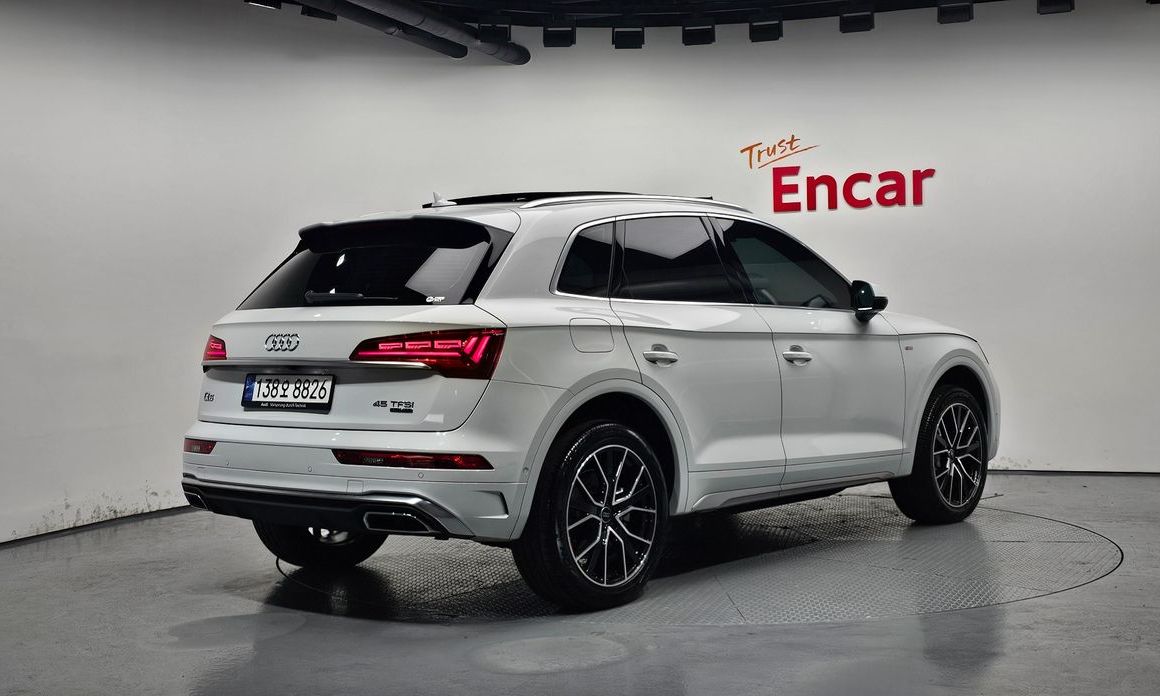 Audi Q5 45 TFSI Quattro Premium, 2024