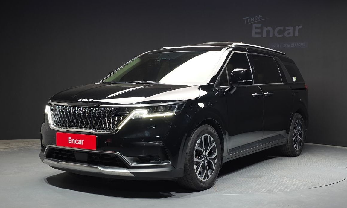 Kia Carnival 11-Seater Signature, 2023