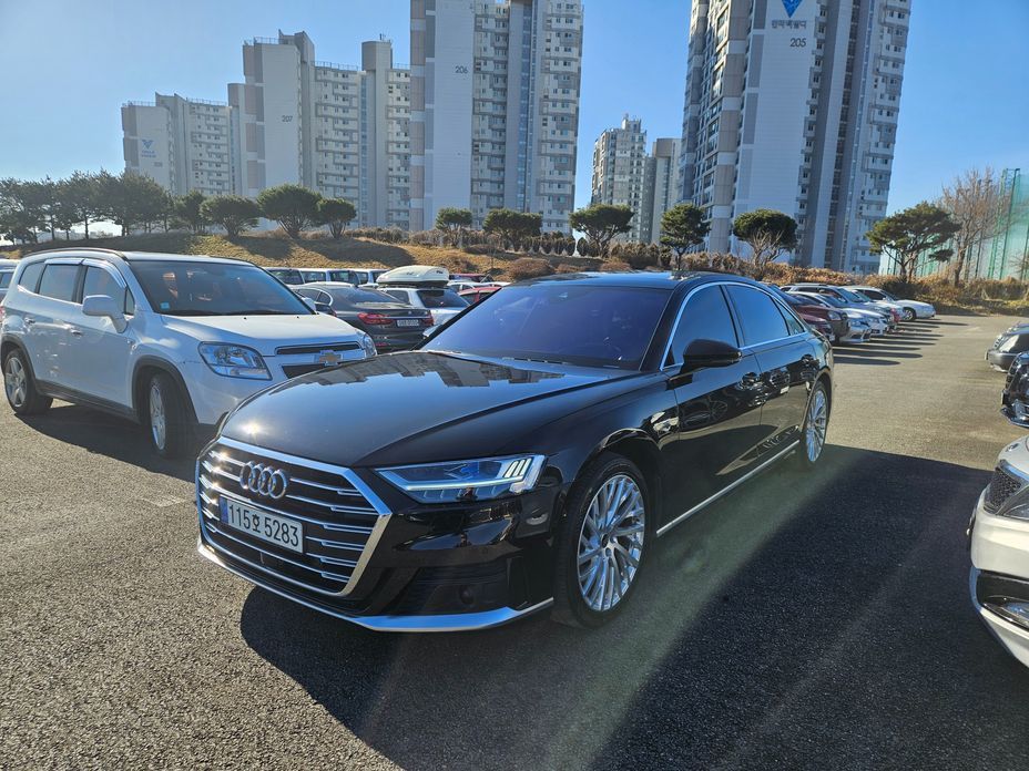 Audi A8 55 TFSI Quattro LWB, 2021