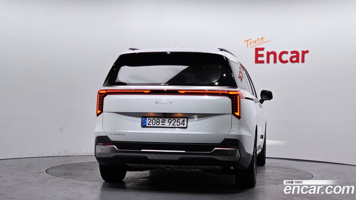Kia Carnival 9-Seater Signature, 2025