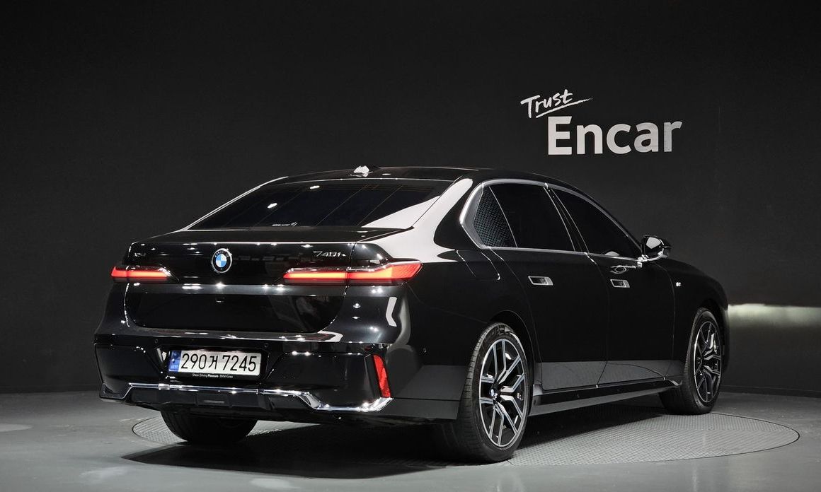 BMW 7-Series 740i xDrive M Sport Limited, 2024