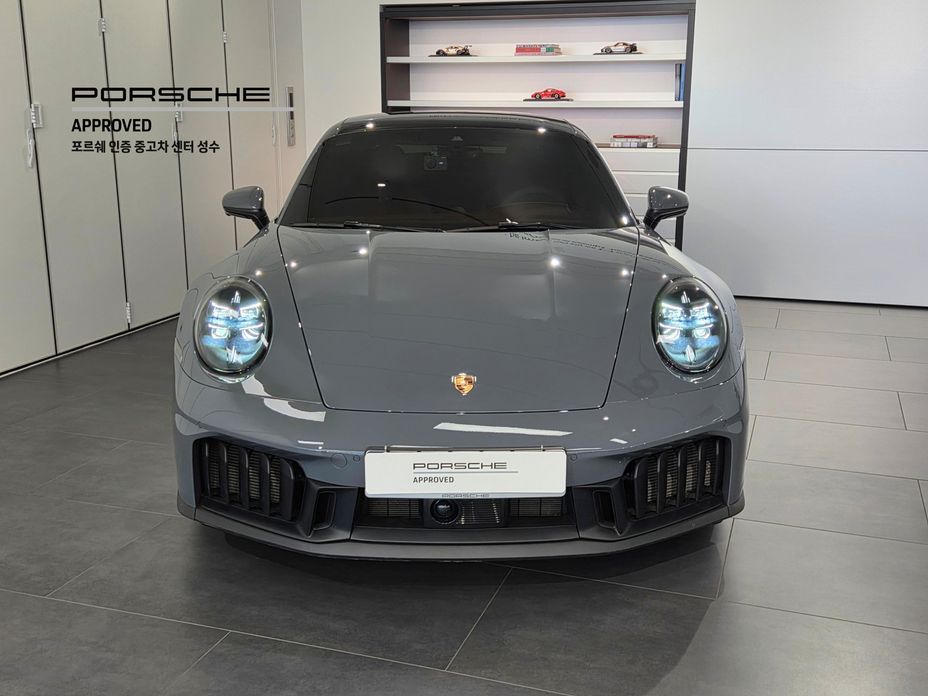 Porsche 911 Carrera GTS, 2025