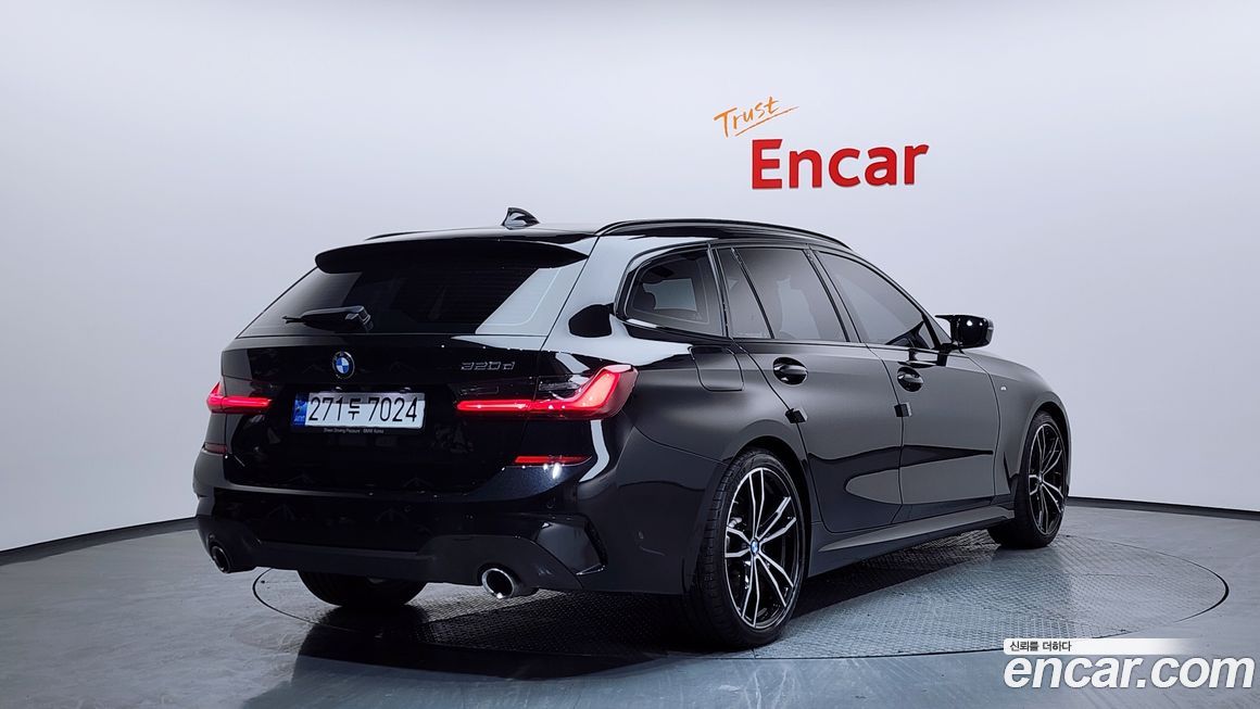 BMW 3-Series 320d Touring M Sport, 2022
