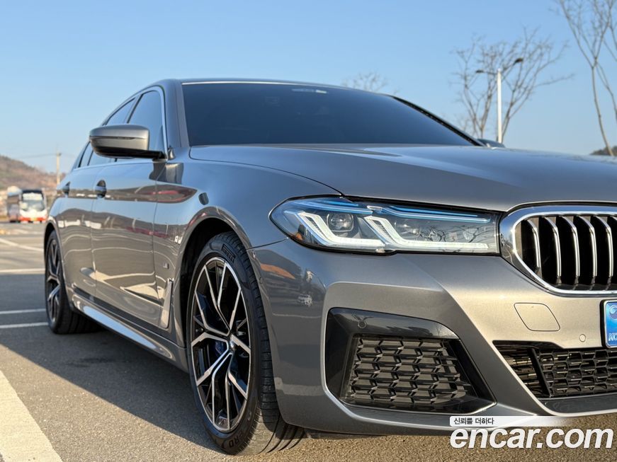BMW 5-Series 530i M Sport Package, 2023