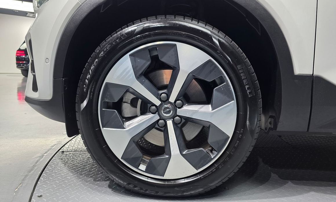 Volvo XC40 B4 Ultra Bright, 2025