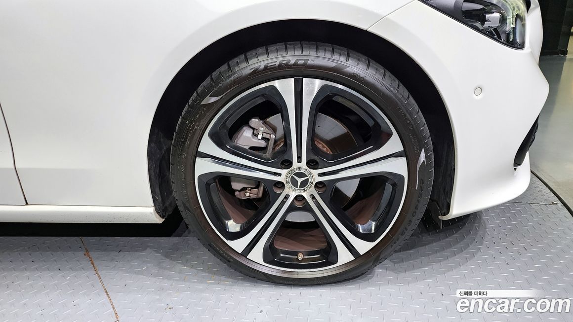 Mercedes-Benz C-Class C300 4MATIC Avantgarde, 2023