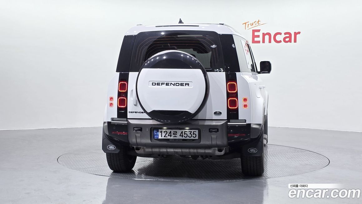 Land Rover Defender 110 P300 X-Dynamic SE, 2022