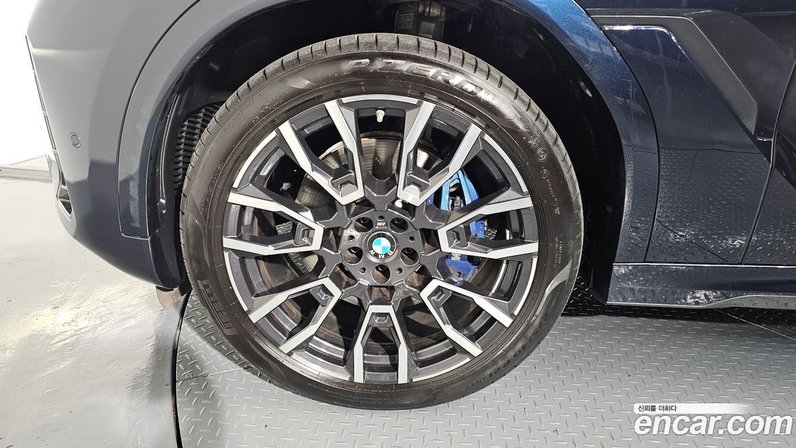 BMW X6 xDrive40i M Sport, 2024