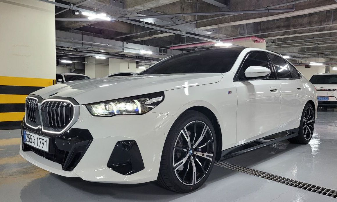 BMW 5-Series 530i xDrive M Sport, 2025