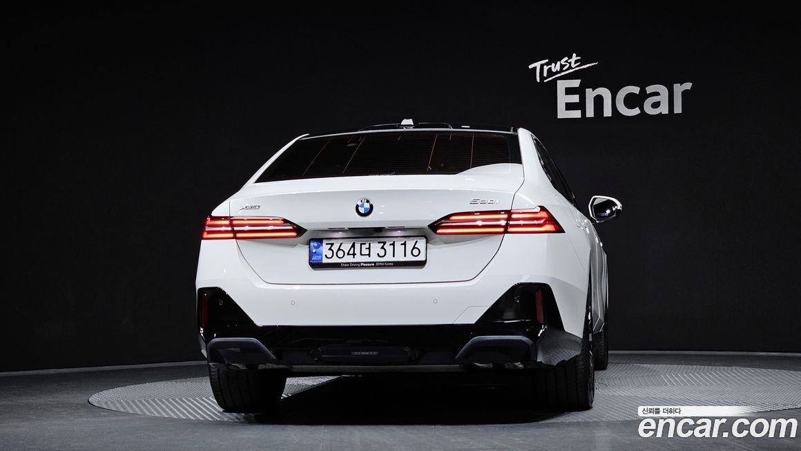 BMW 5-Series 530i xDrive M Sport, 2024