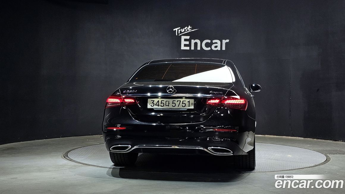 Mercedes-Benz E-Class E220d 4MATIC AMG Line, 2022