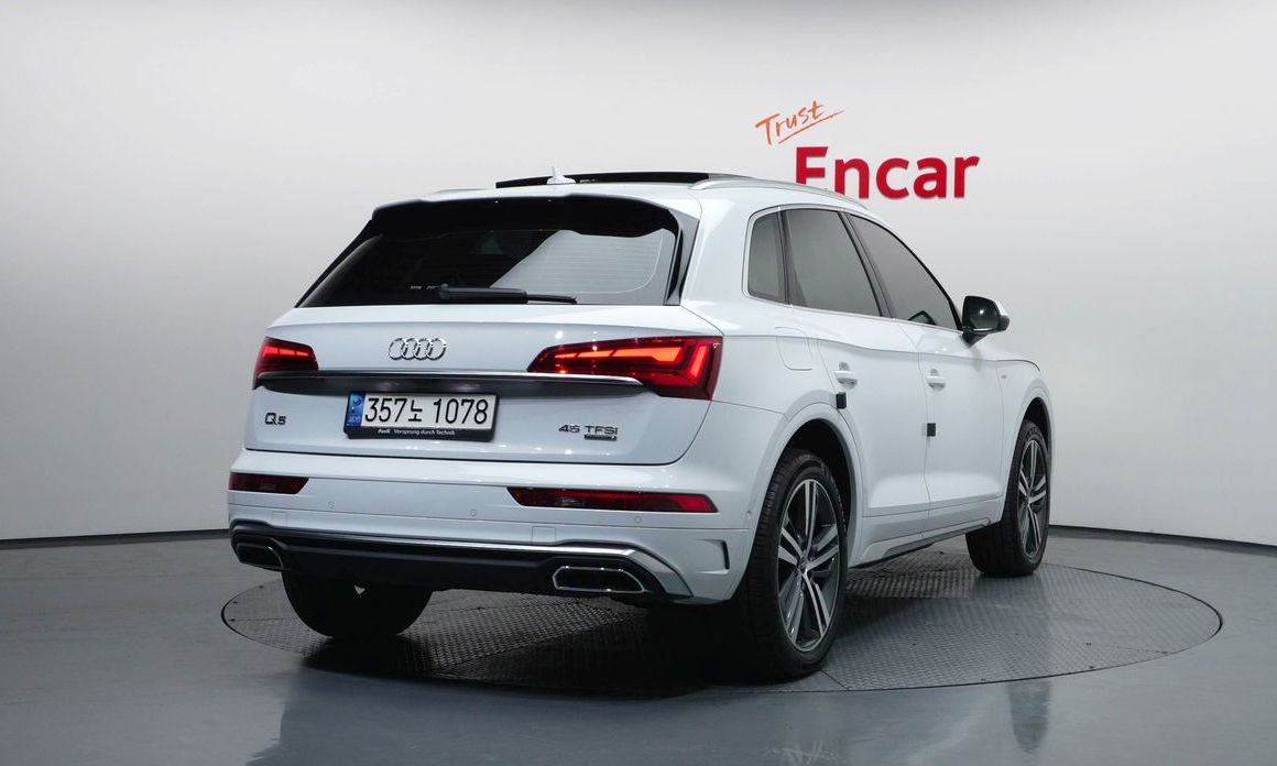 Audi Q5 45 TFSI Quattro Premium, 2022
