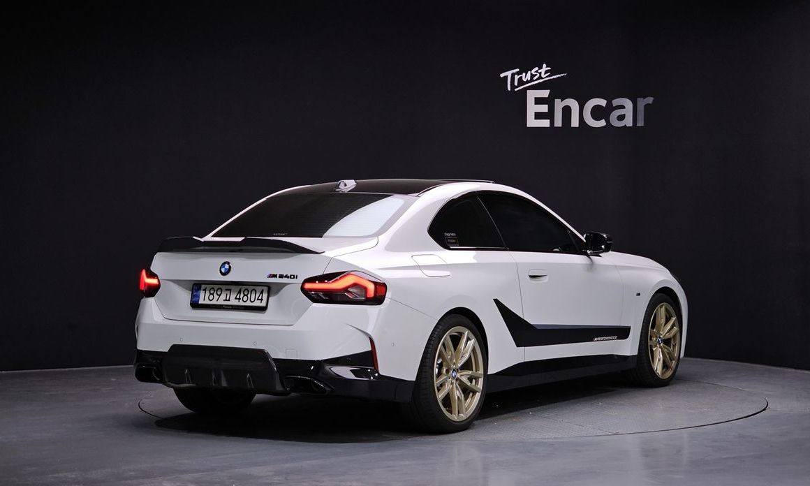 BMW 2-Series M240i xDrive Coupe, 2024