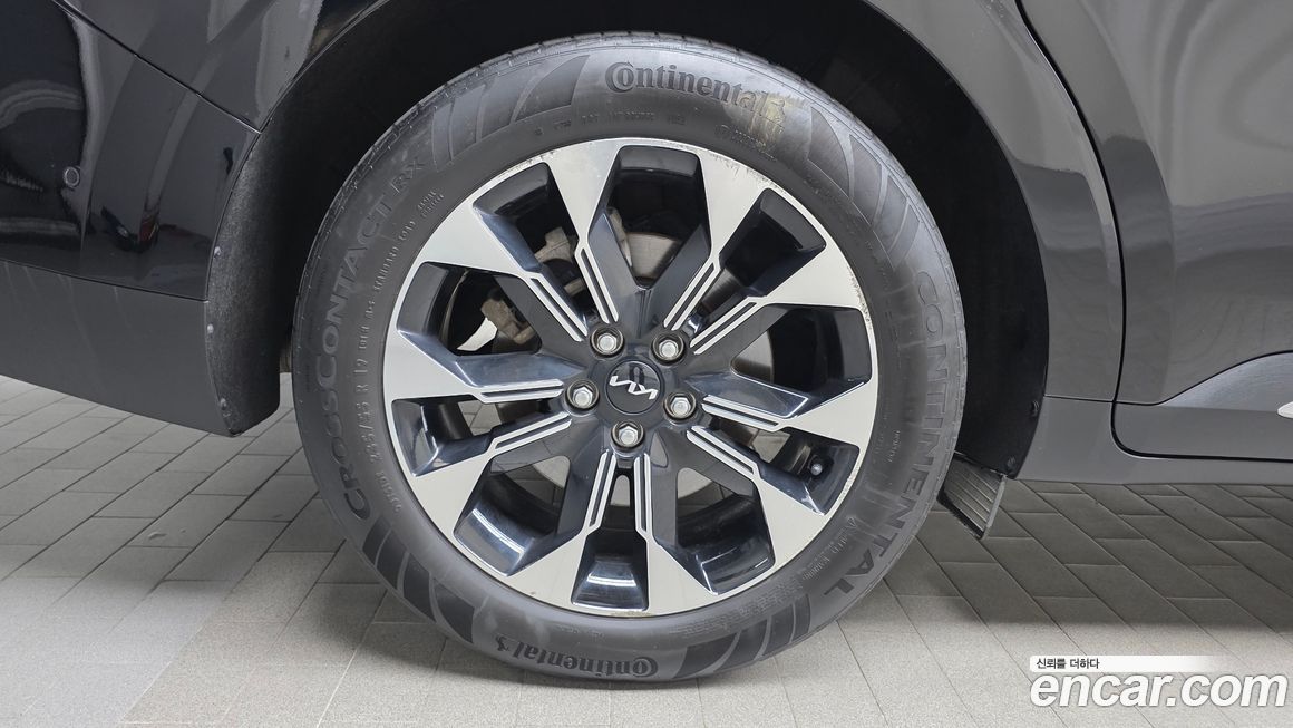 Kia Carnival 9-Seater Signature, 2023