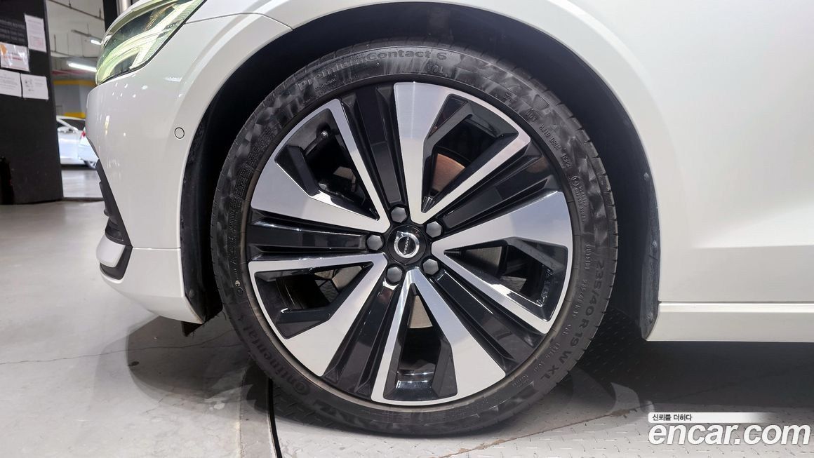 Volvo S60 B5 Ultimate Bright, 2024