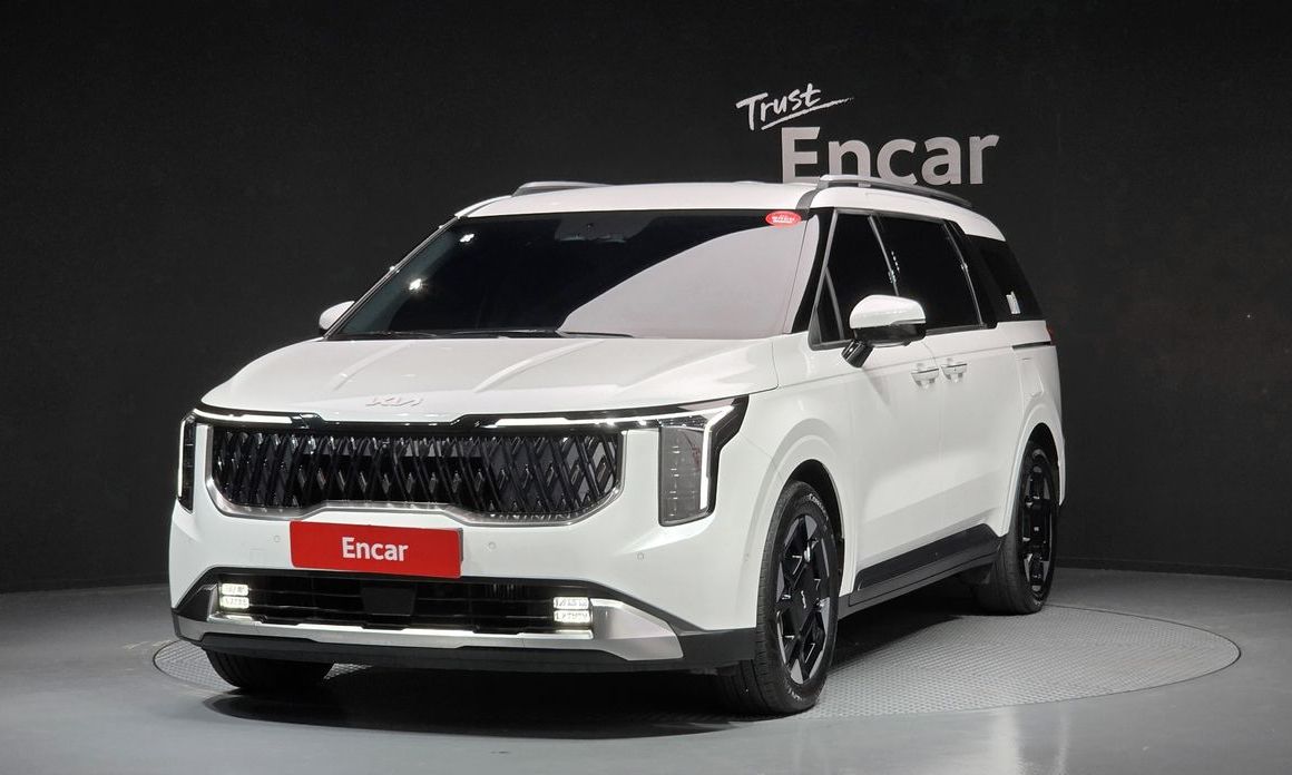 Kia Carnival 7-Seater Signature, 2024