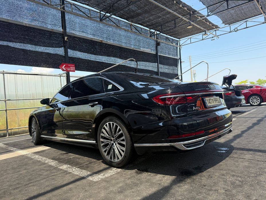 Audi A8 60 TFSI Quattro LWB, 2021