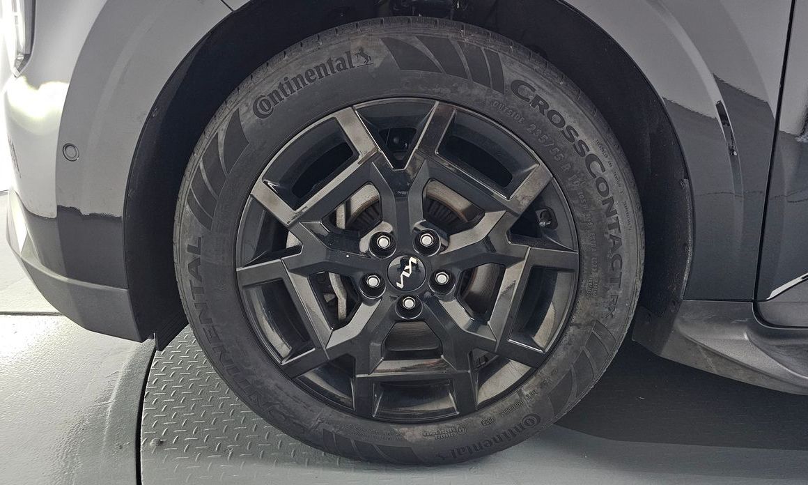 Kia Carnival 9-Seater Gravity, 2024