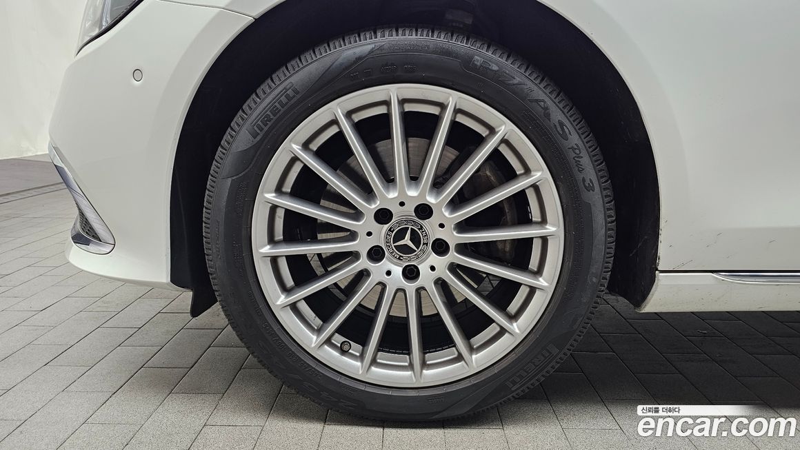 Mercedes-Benz E-Class E220d 4MATIC Exclusive, 2022