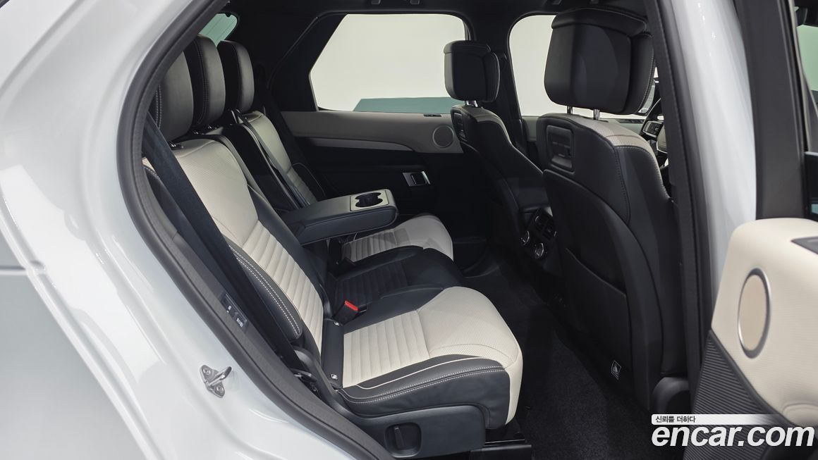 Land Rover Discovery D300 Dynamic HSE, 2024