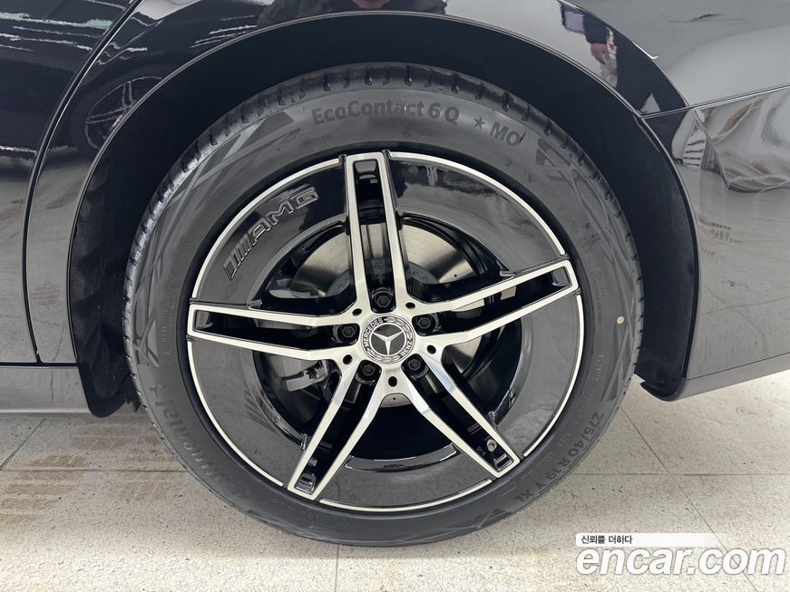 Mercedes-Benz E-Class E200 AMG Line, 2026