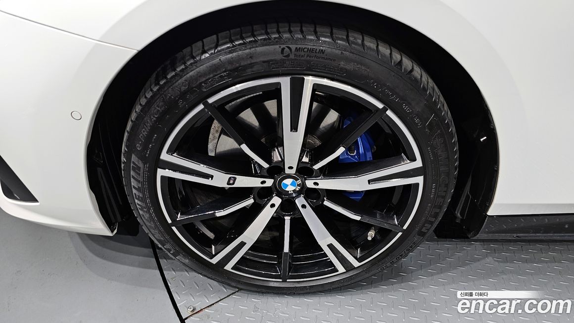 BMW 5-Series 530i xDrive M Sport, 2024