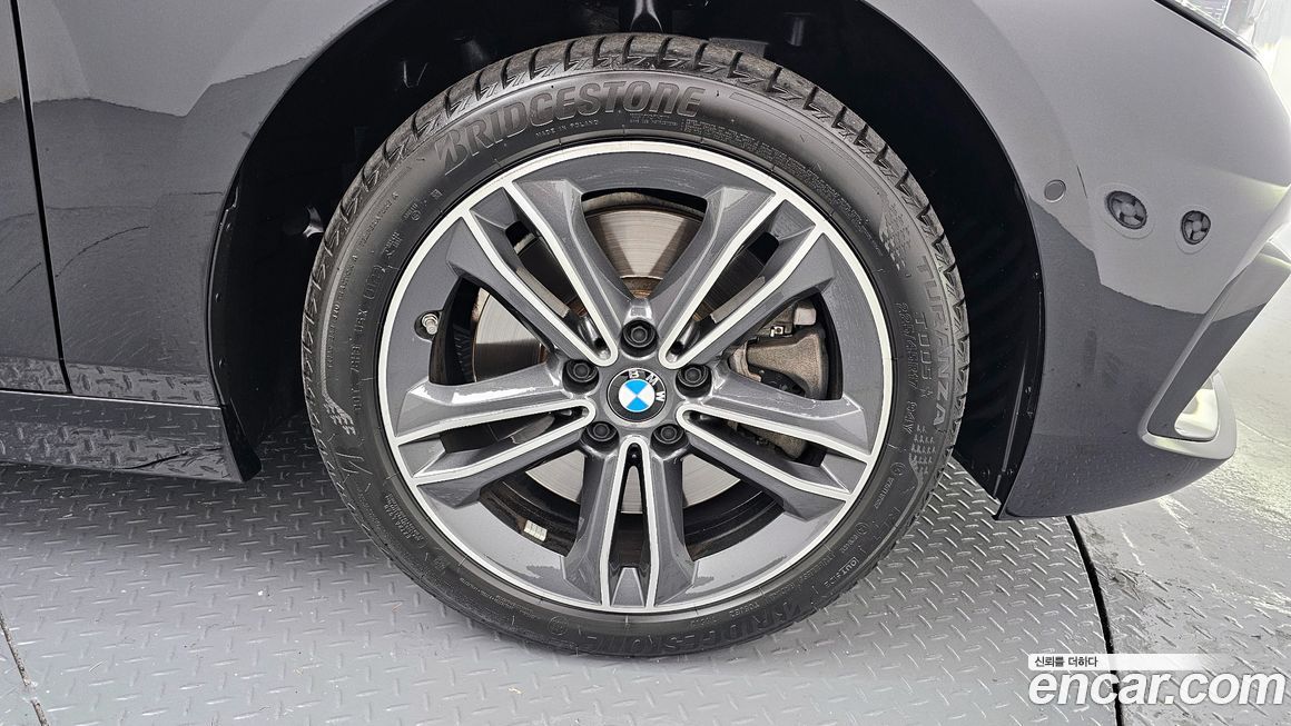 BMW 1-Series 120i Sports, 2023