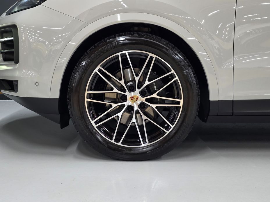 Porsche Cayenne 3.0, 2024