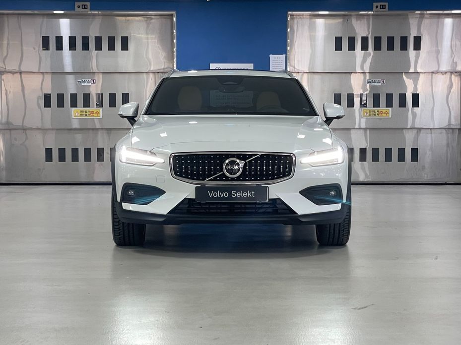 Volvo V60 B5 Ultra AWD, 2026