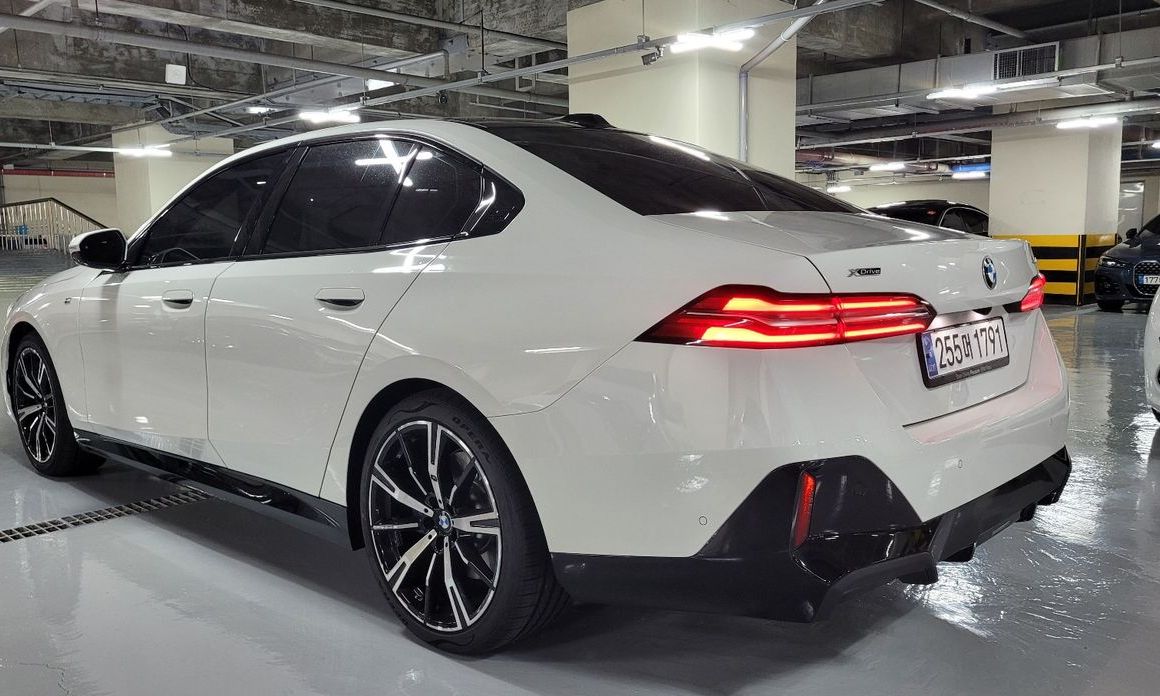 BMW 5-Series 530i xDrive M Sport, 2025