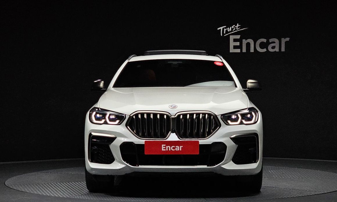 BMW X6 M50i, 2023