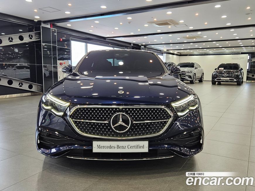 Mercedes-Benz E-Class E300 4MATIC AMG Line, 2024