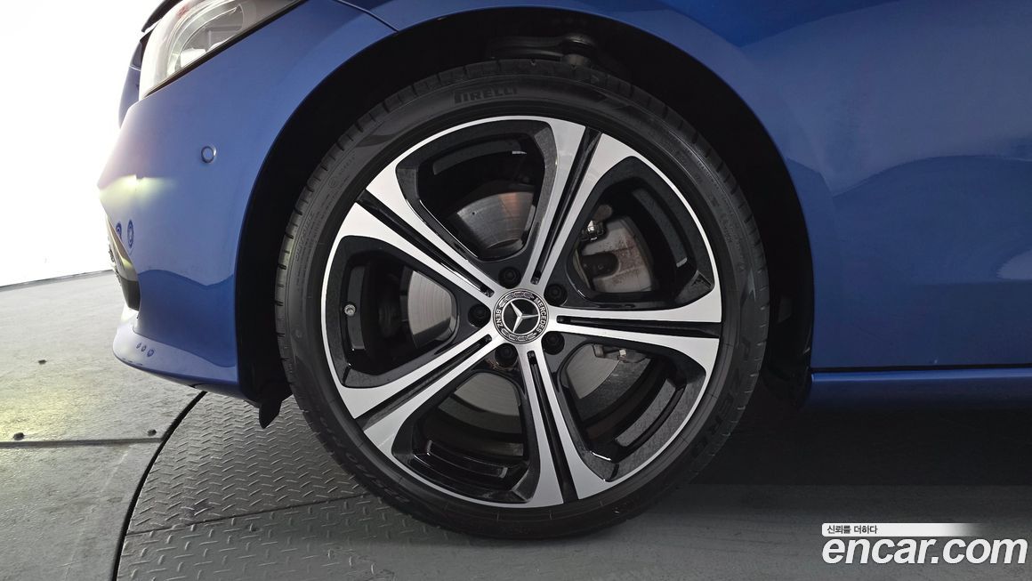 Mercedes-Benz C-Class C300 4MATIC Avantgarde, 2023