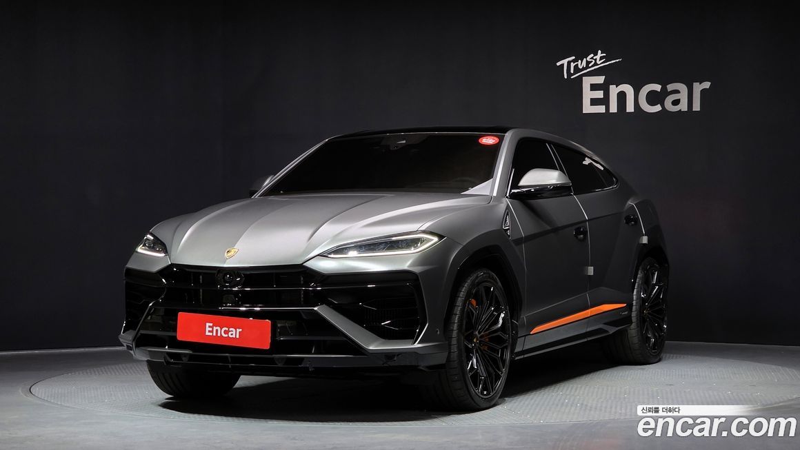 Lamborghini Urus 4.0 V8 SE, 2025